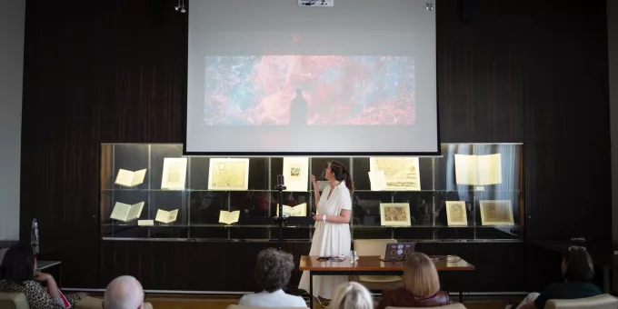 Le musée du futur - hoe technologische innovaties gebruiken om een nieuw publiek te bereiken en de bezoekerservaring te verbeteren?
